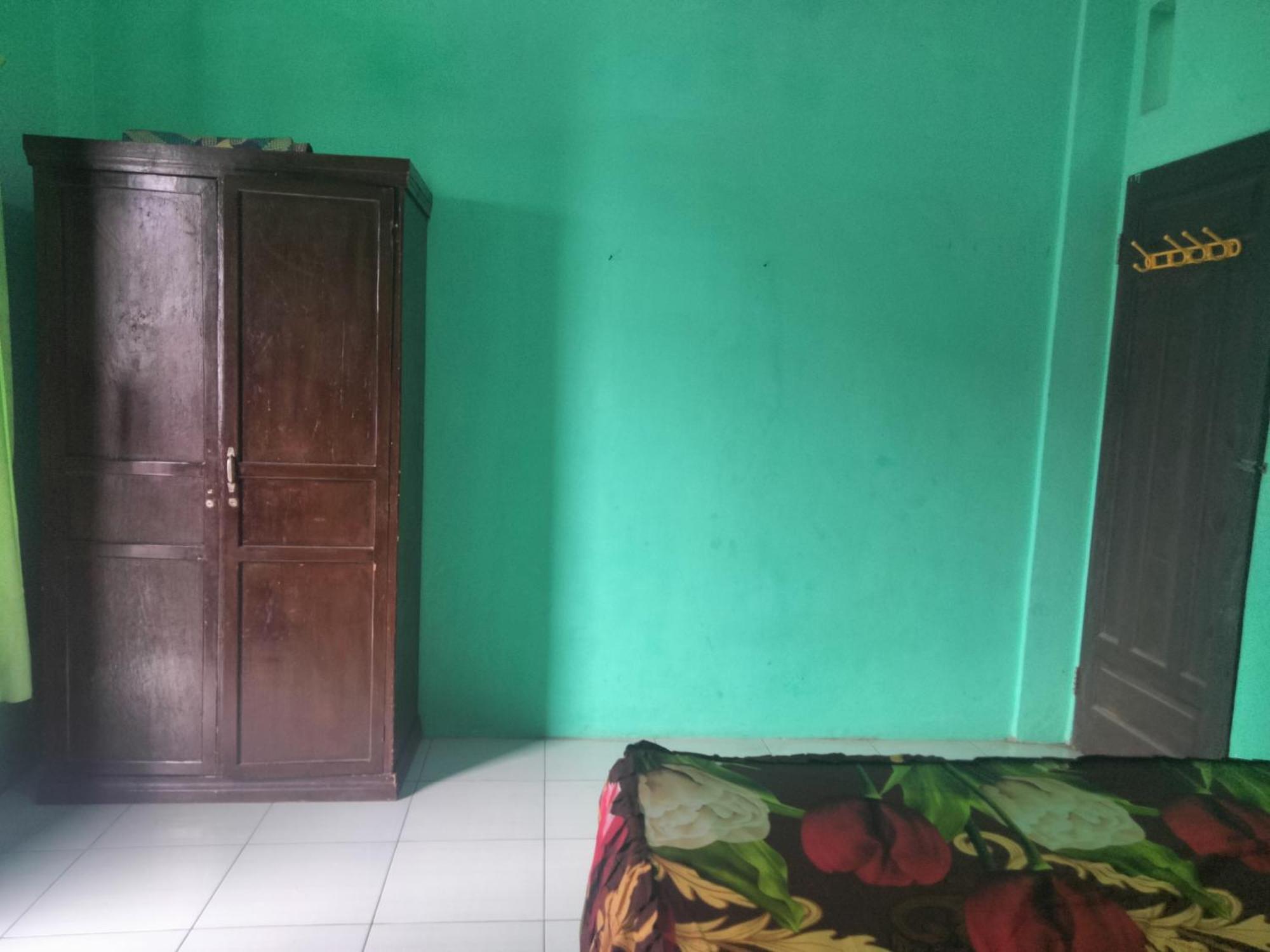 Hotel Spot On 92839 Nany Asoka Syariah Near Anyong Cafe Medan