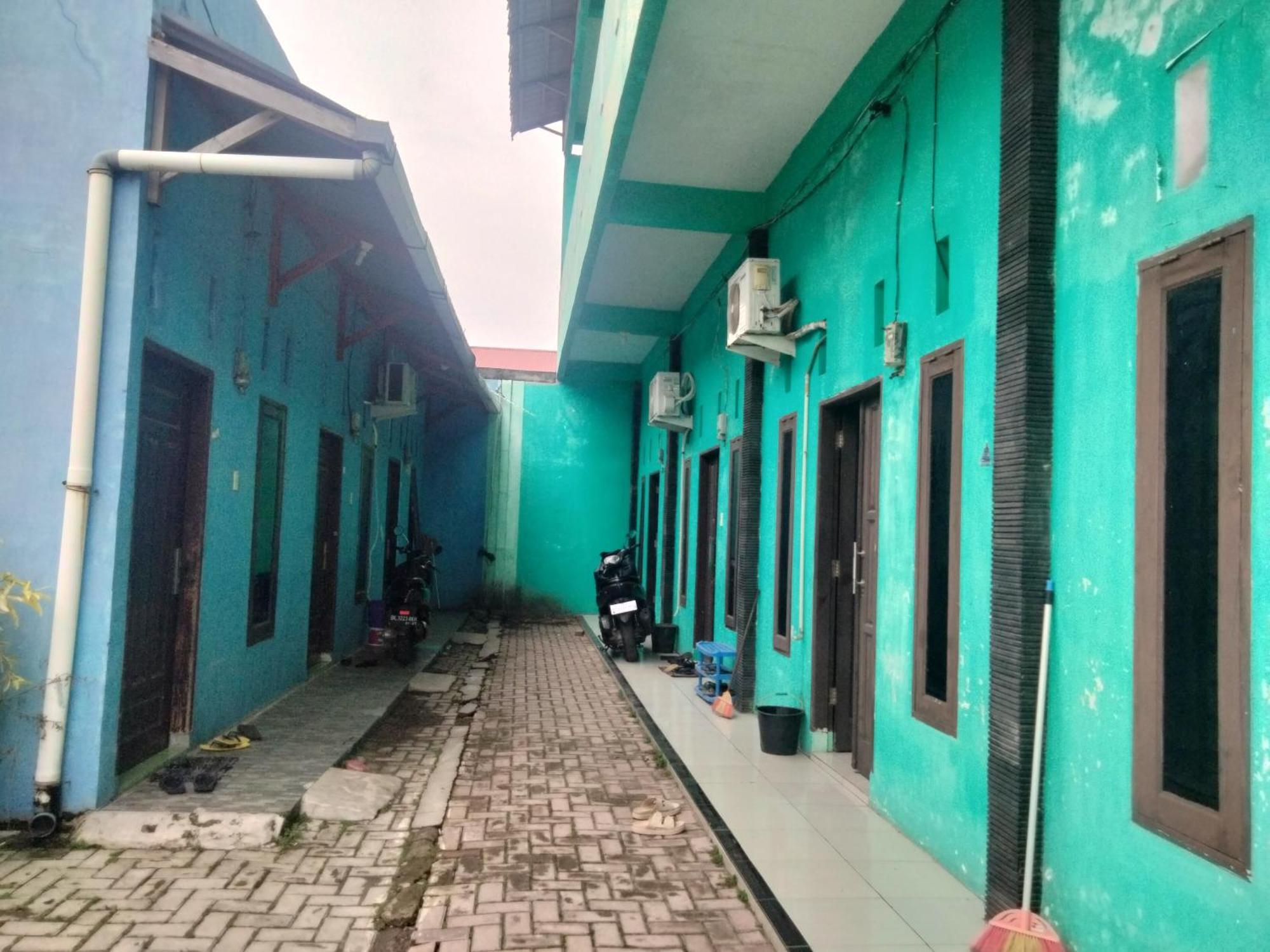 Spot On 92839 Nany Asoka Syariah Near Anyong Cafe