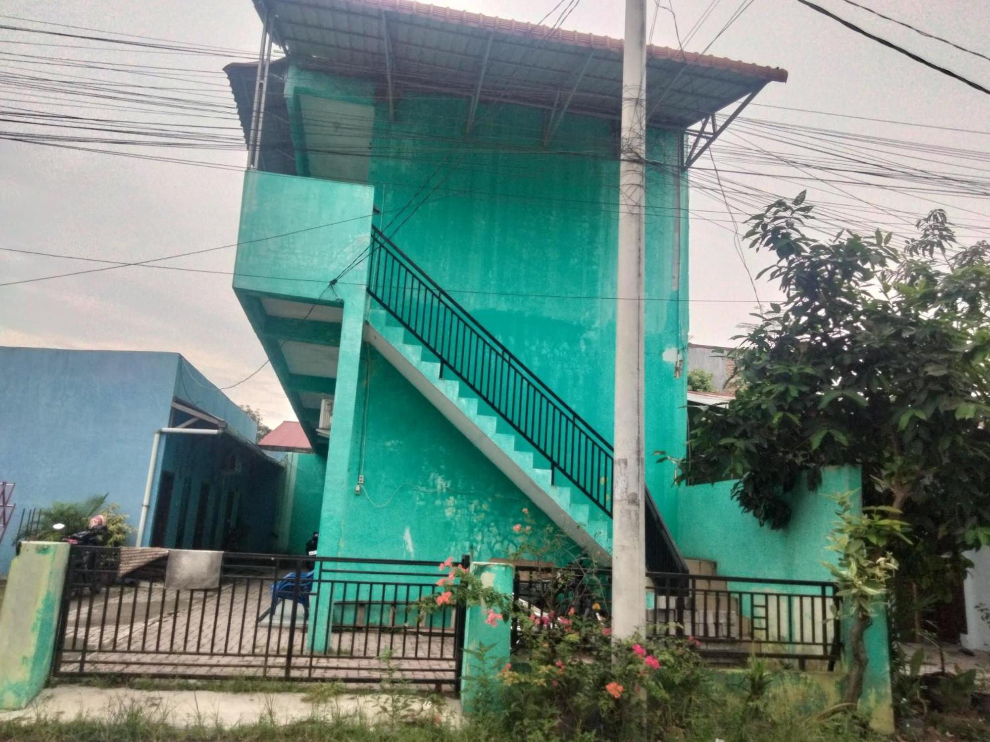 Spot On 92839 Nany Asoka Syariah Near Anyong Cafe Hotel
